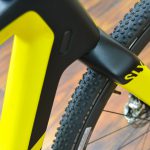 CANYONのシクロクロスモデルINFLITE CF SLX のフロントフォーク交換カスタム