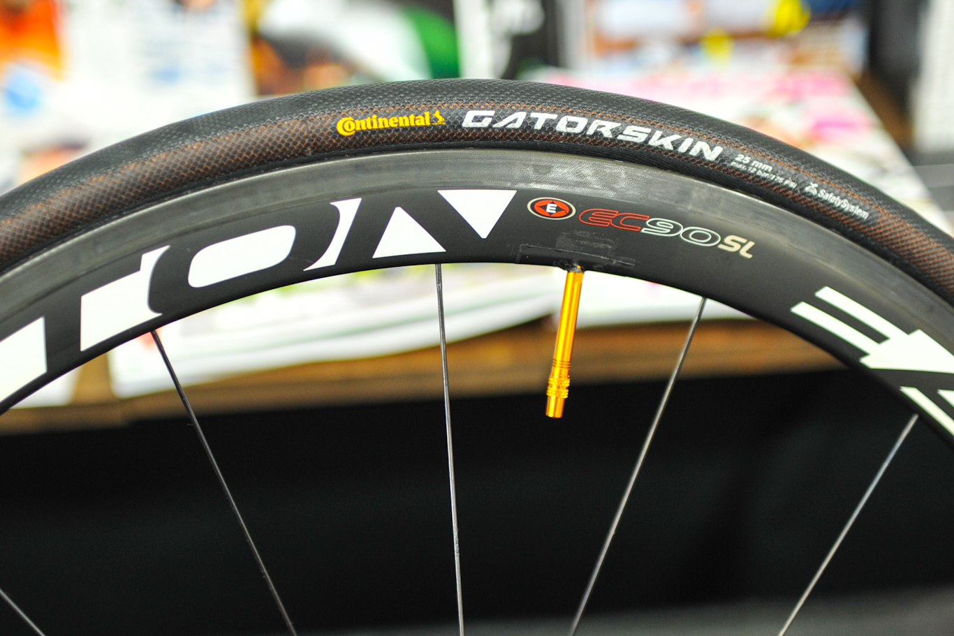 CONTINENTAL コンチネンタル GATORSKIN CLINCHER TIRE ゲータースキン